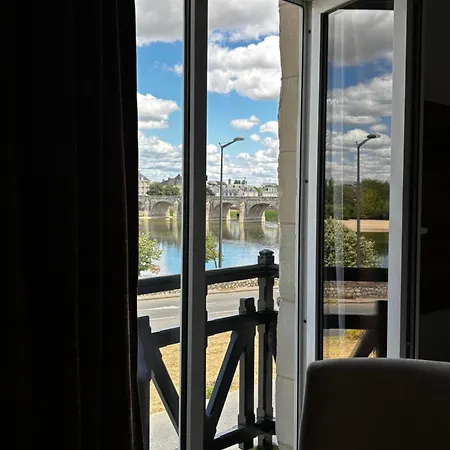 Rive Gauche 2* Saumur