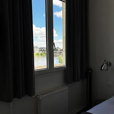 Rive Gauche Hotel 2*