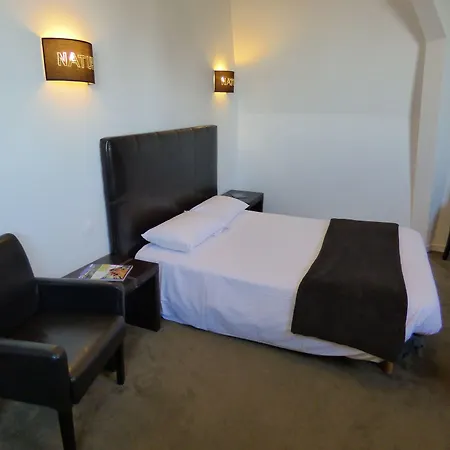 Otel Rive Gauche 2*
