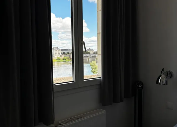 Rive Gauche Hotel 2*