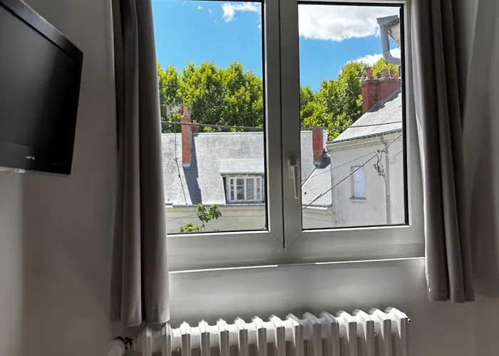 Rive Gauche 2* Saumur